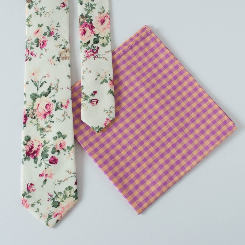 ⚜️HP⚜️ Cream Floral Tie & Gingham Pocket Square